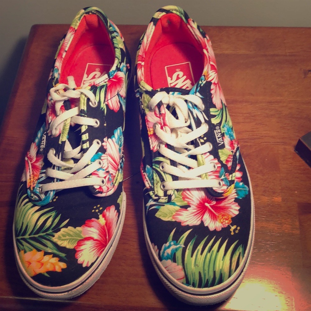 VANS tennis shoes